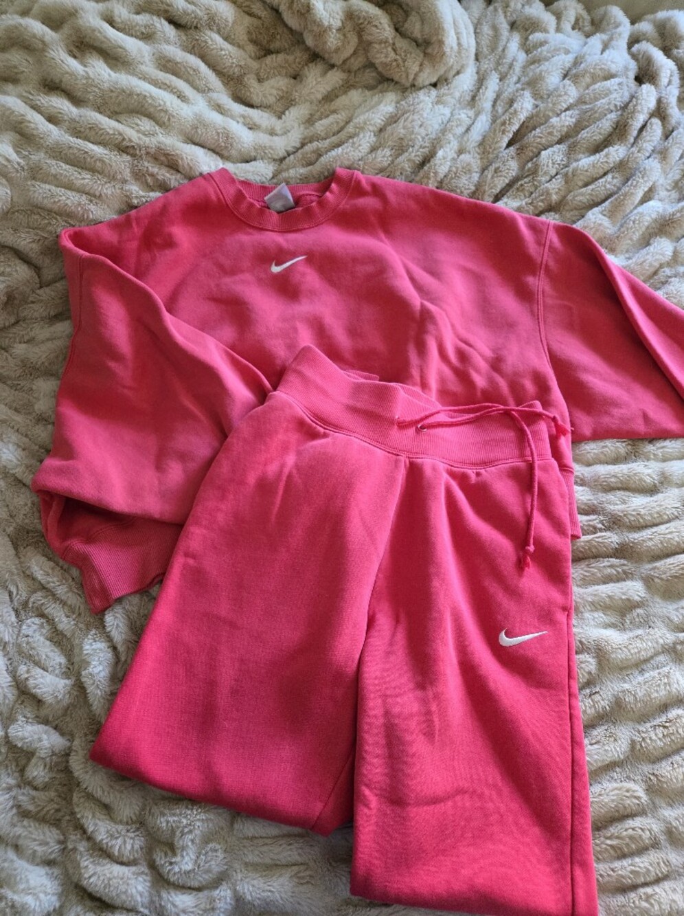 Nike Phoenix Sweatshirt & Joggers Set